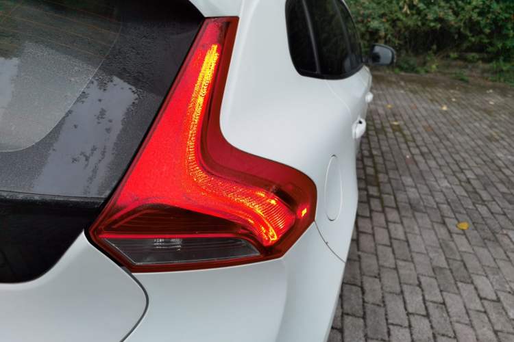 Used Volvo V40 2015 1.6T Zhiyi Edition