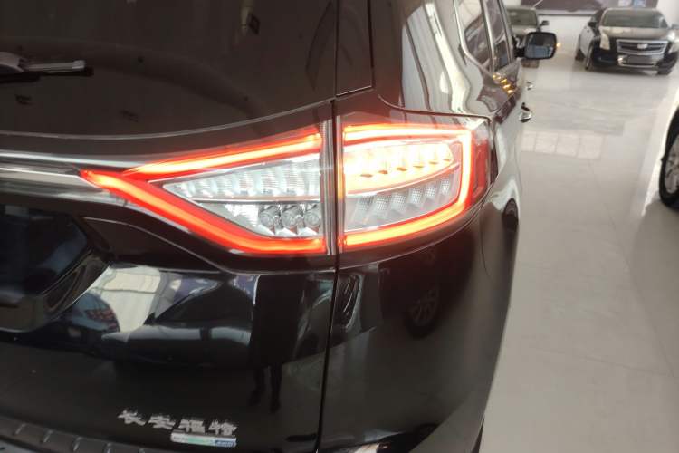 Used Ford Edge 2018 EcoBoost 245 Four-Wheel Drive Titanium 7-Seater
