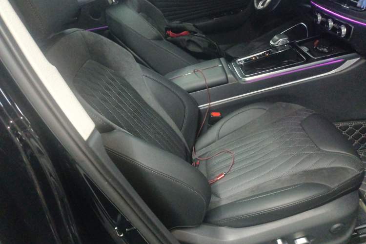 Used Hongqi HS5 2023 2.0T Qixiang Pro Edition
