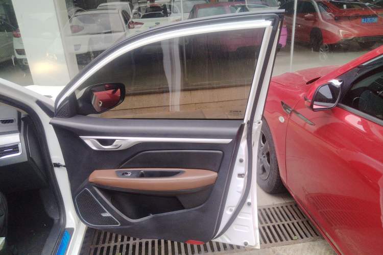 Used Geely Auto Vision 2019 Upgraded Model 1.5L CVT Prestige Version China VI Standard
