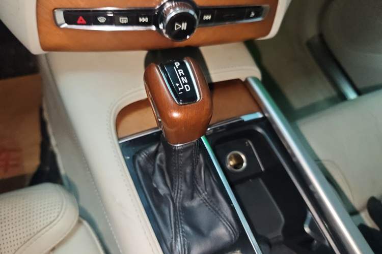 Used Volvo XC90 2015 T6 Zhiya Edition 7-seater
