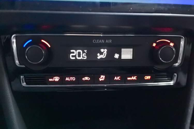 Used Volkswagen Polo 2018 1.5L Automatic Luxury Edition
