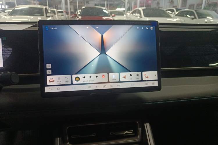 Used BYD Qin L 2025 DM-i Smart Drive 80KM Leading Model