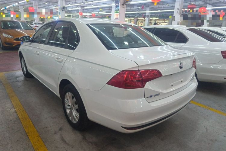 Used Volkswagen Bora 2016 1.6L Manual Fashion Edition
