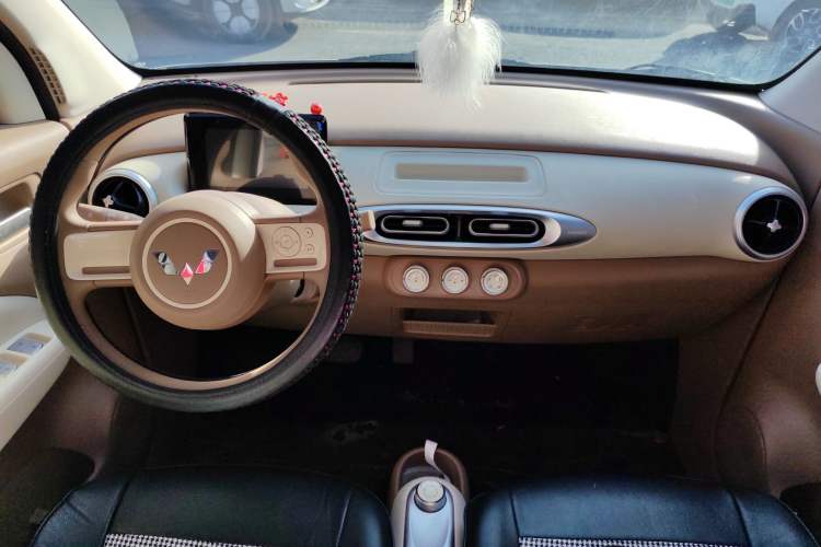 Used Wuling Hongguang MINIEV 2025 Four-Door Version Advanced Edition