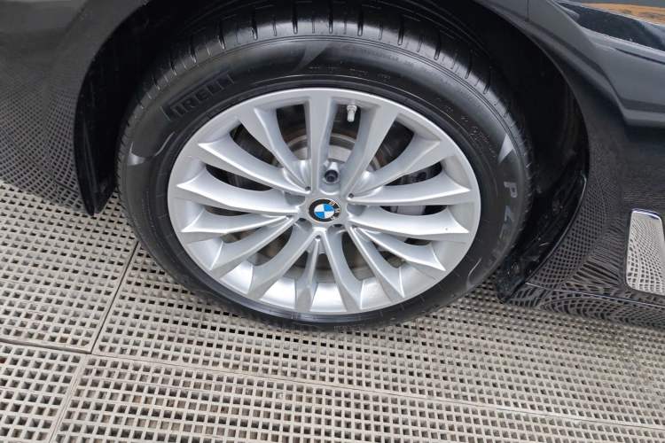 Used BMW 5 Series New Energy 2021 535Le Luxury Package
