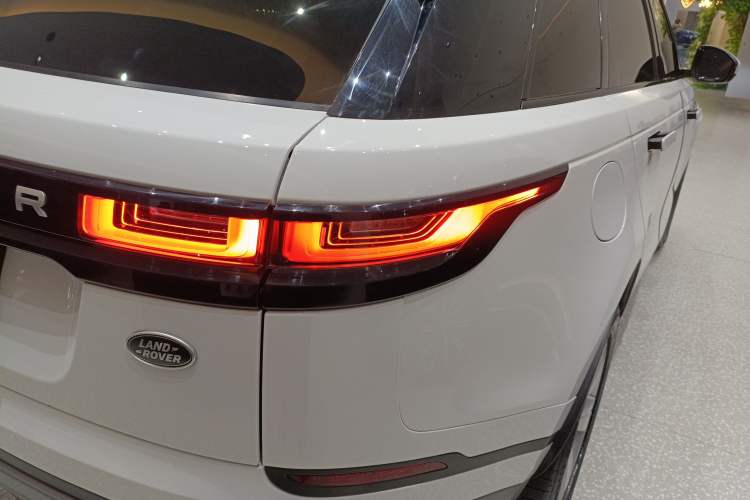 Used Land Rover Range Rover Velar 2019 250 PS