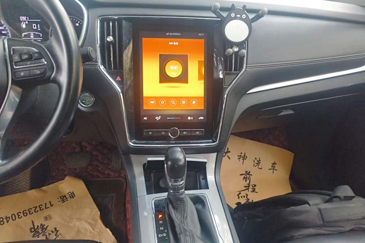 Used Roewe RX5 2019 20T Two-Wheel Drive Automatic 4G Connected Platinum Edition
