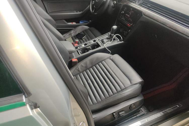 Used Volkswagen Magotan 2019 330TSI DSG Luxury Model China V Standard
