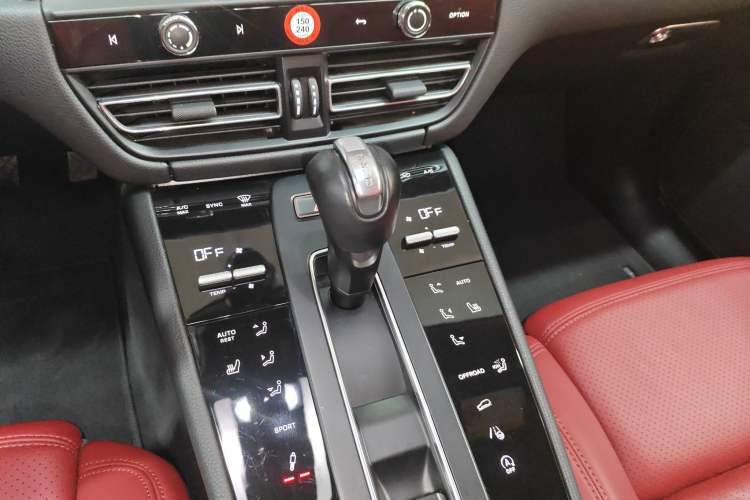 Used Porsche Macan 2023 Macan 2.0T
