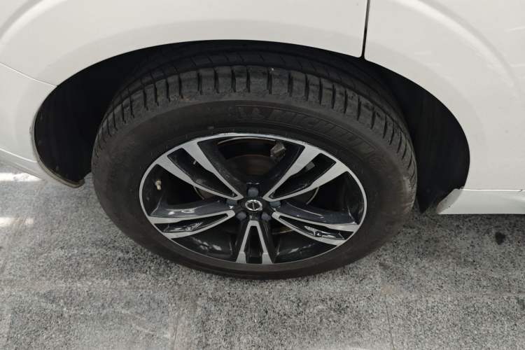 Used Volvo XC60 2019 T5 4x4 Zhiyuan Edition China VI Standard
