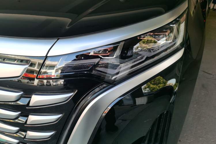 Used Denza D9 2022 DM-i 970 Four-Wheel Drive Prestige Model