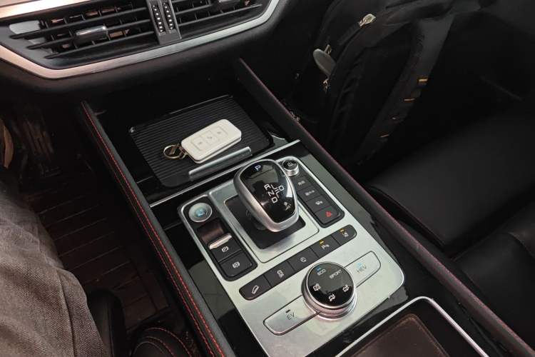 Used BYD Tang New Energy 2018 DM 2.0T All-Wheel Drive Smart Connect Genesis Edition 7 Seats China V Emission Standard