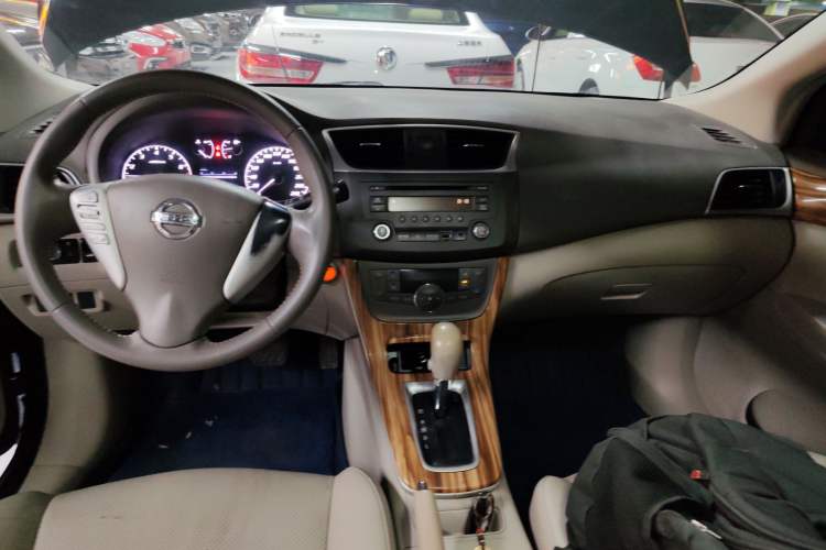 Used Nissan Sylphy 2014 1.6XV CVT Deluxe Edition