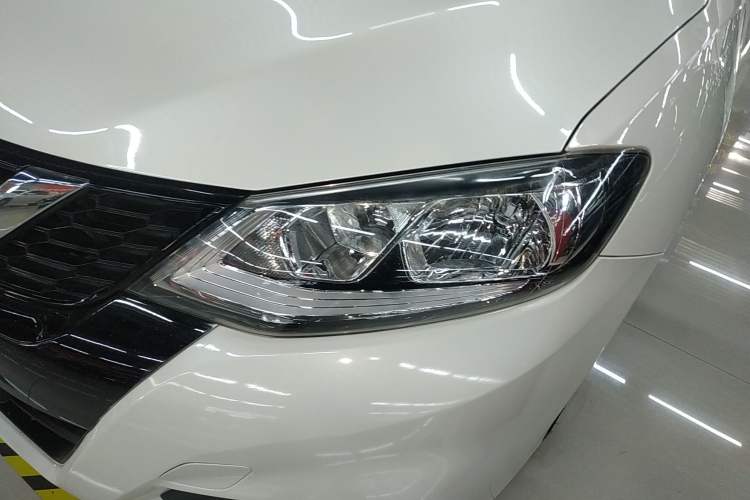 Used Nissan Tiida 2016 1.6L CVT Cool Dynamic Edition
