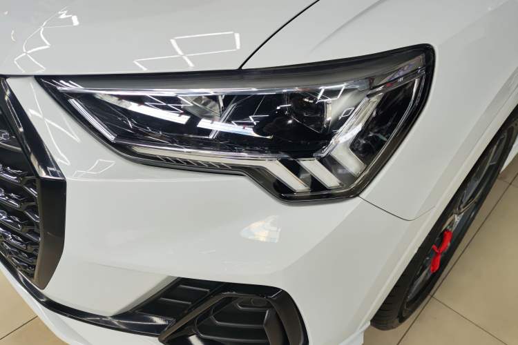 Used Audi Q3 Sportback 2020 40 TFSI Fashion Model
