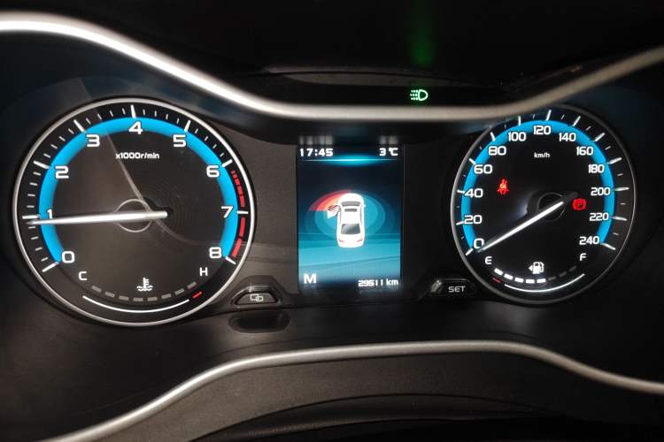 Used Geely Auto Emgrand 2019 Leading Edition 1.5L Manual Luxury Model China VI Standard
