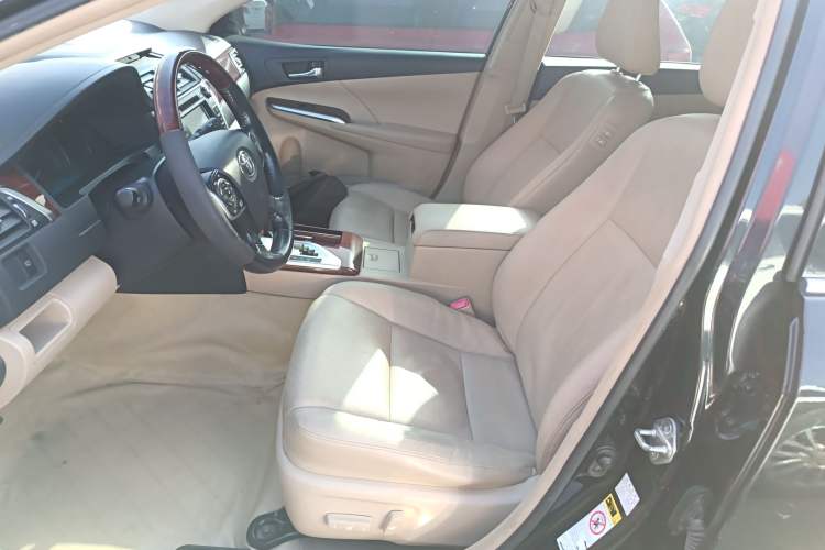 Used Toyota Camry 2012 2.5G Luxury Edition
