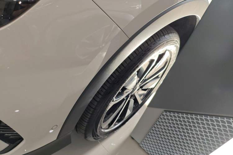 Used BYD Song PLUS New Energy 2025 EV Intelligent Driving Version 520km Premium Model
