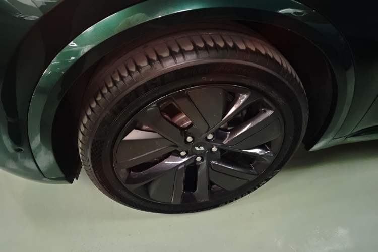 Used Li Auto L9 2022 Max model
