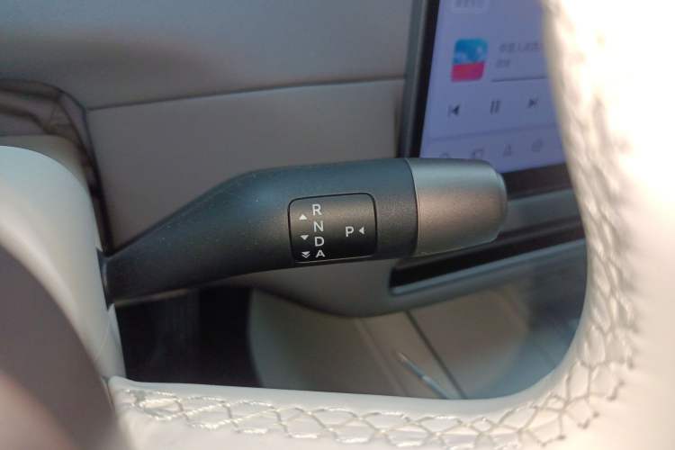 Used Li Auto Li Auto i6 2025 Model Four-Wheel-Drive Standard Type
