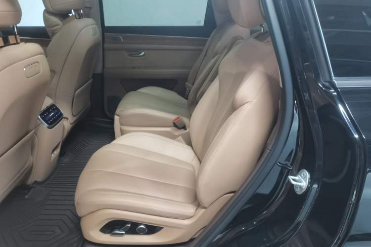 Used Hima AITO M7 2024 1.5T Intelligent Driving 4WD Ultra Version 6 Seats
