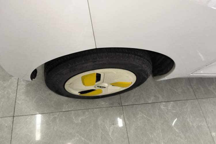 Used Chery QQ Ice Cream 2022 120km Conical Shape Lithium Iron Phosphate