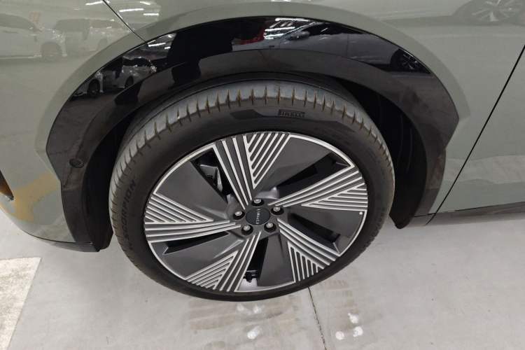 Used Lynk & Co 08 EM-P 2023 220km All-Wheel-Drive Performance Halo
