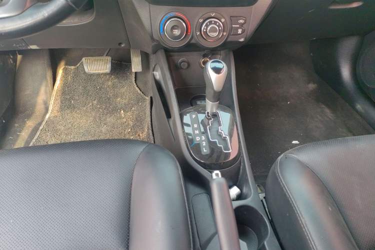 Used Kia K2 2012 Sedan 1.6L Automatic Transmission Premium Commemorative Edition