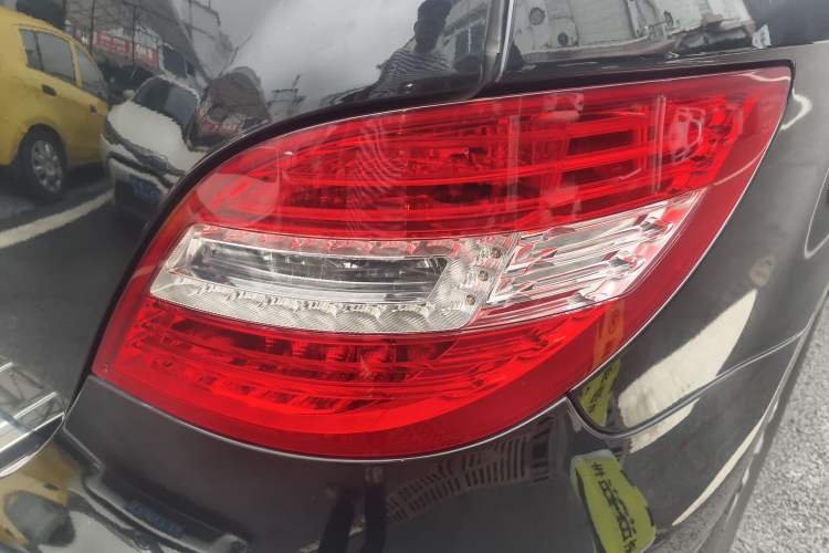 Used Mercedes-Benz R-Class 2017 R 320 4MATIC Business Edition Prestige Model