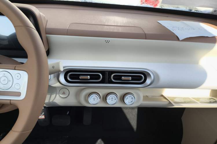 Used Wuling Hongguang MINIEV 2024 3rd Generation 215km Youth Edition
