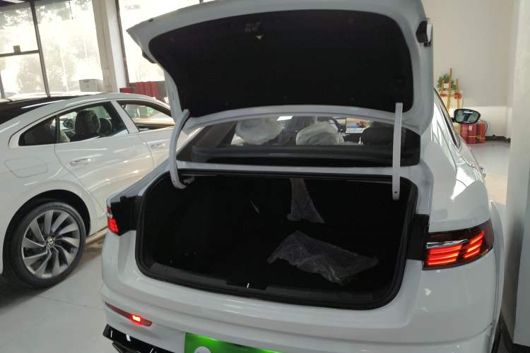 Used Geely Auto Preface 2025 Dongfang Yao 1.5TD Kunlun Edition
