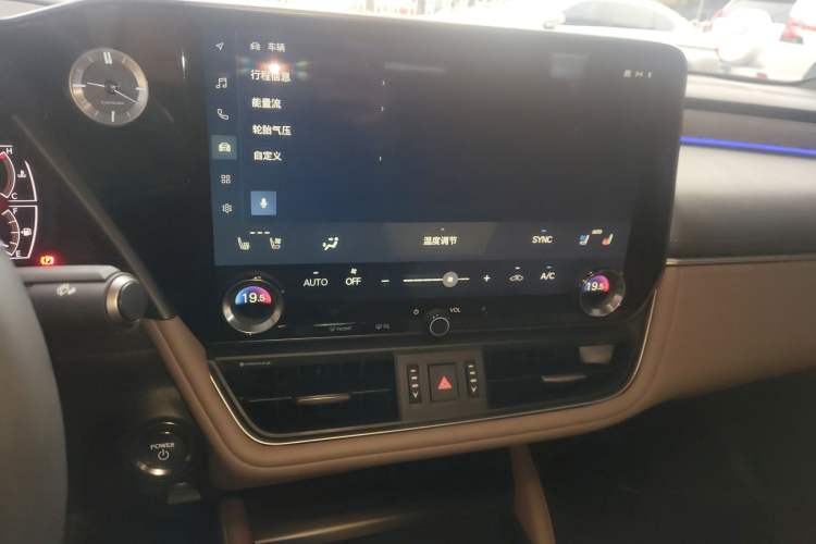 Used Lexus ES 2025 300h Deluxe Edition