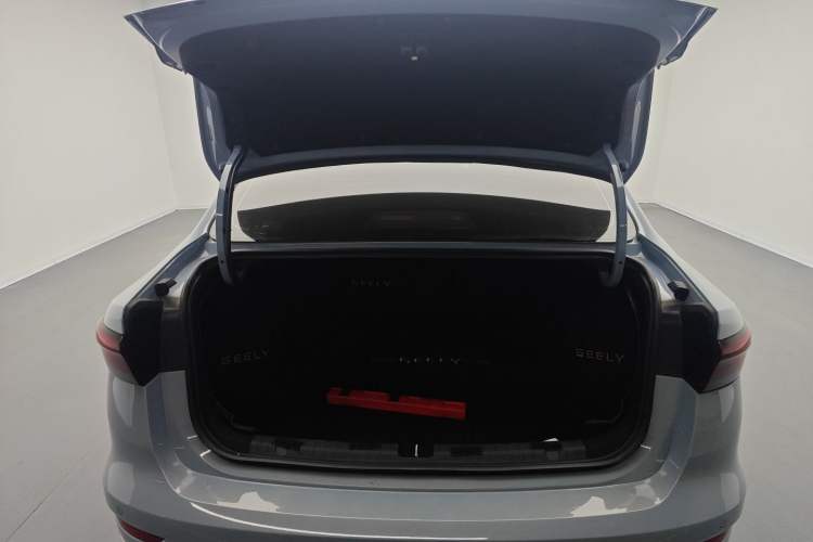 Used Geely Auto Emgrand 2025 4th Generation 1.5L CVT Luxury Version