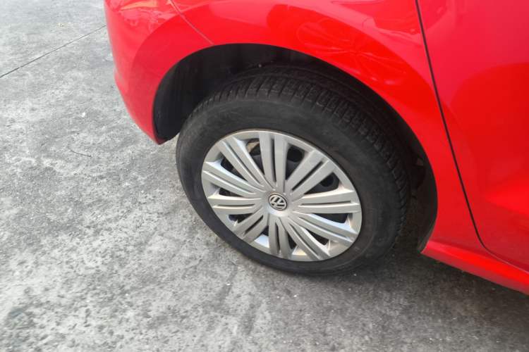 Used Volkswagen Polo 2016 1.6L Automatic Comfort Model
