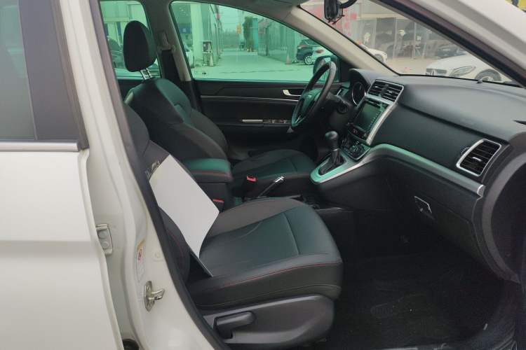 Used Haval M6 2018 Revised Version 1.5T DCT Two-Wheel Drive Elite Edition
