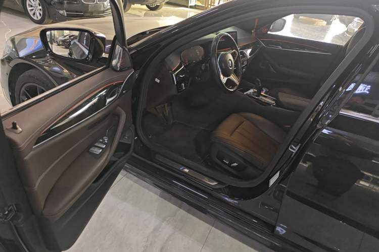 Used BMW 5 Series 2020 525Li M Sport Package