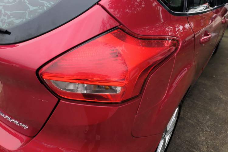 Used Ford Focus 2015 Hatchback 1.6L Automatic Fashion Edition