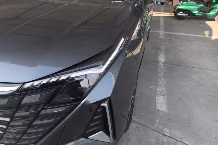 Used Changan UNI-Z New Energy 2024 Blue Whale Smart Electric iDD 125km Excellence Model