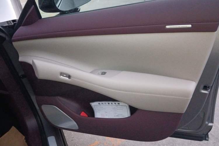 Used  YU7 2025 Ultra-Long Range Rear-Wheel Drive Version
