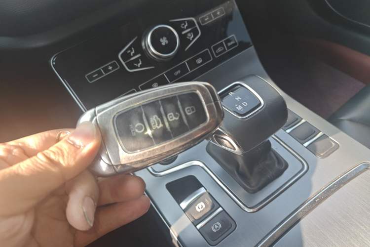 Used Hongqi H5 2020 1.8T Automatic ZhiLian QiYun Edition
