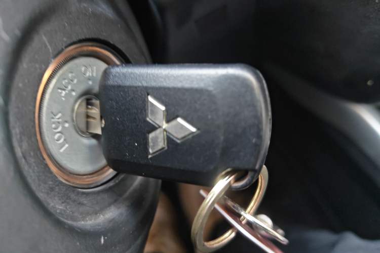 Used Mitsubishi ASX 2018 2.0L CVT Two-Wheel Drive Smart Orange Edition
