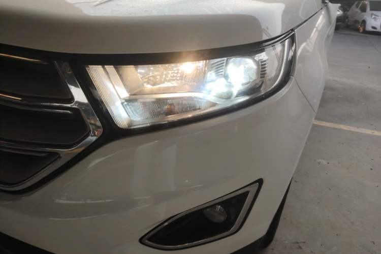 Used Ford Edge 2015 2.0T GTDi Two-Wheel-Drive Elite Edition
