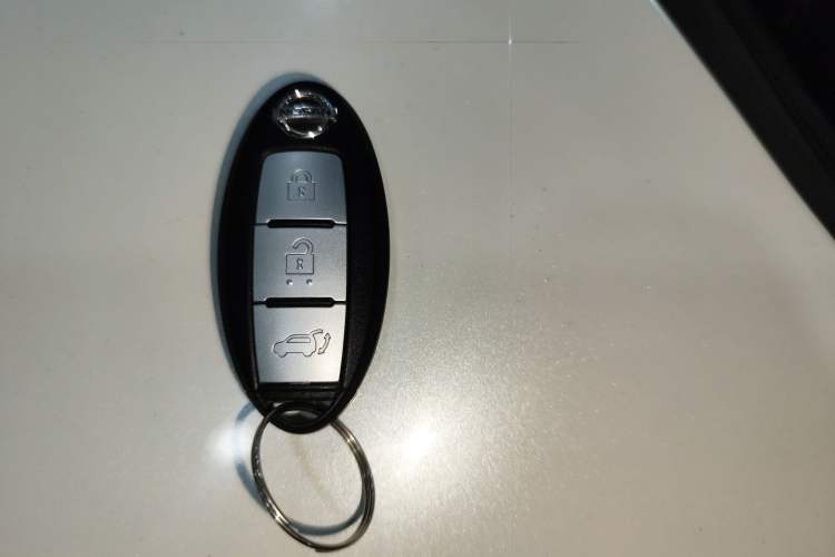 Used Nissan X-Trail 2014 2.5L CVT Luxury Edition 4WD
