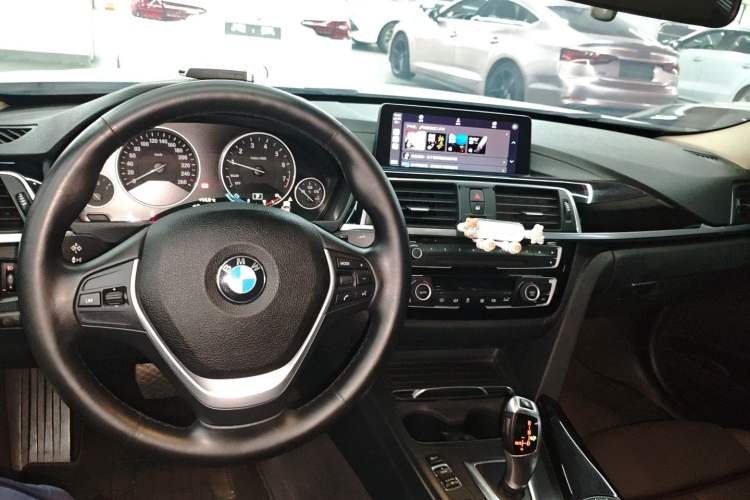 Used BMW 3 Series 2019 320Li Fashion Model