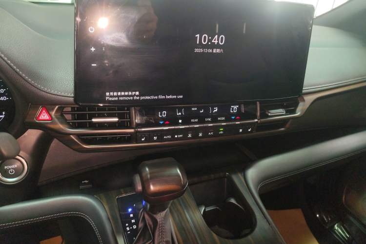 Used Toyota Sienna 2024 2.5L Hybrid Four-Wheel Drive Prestige Edition
