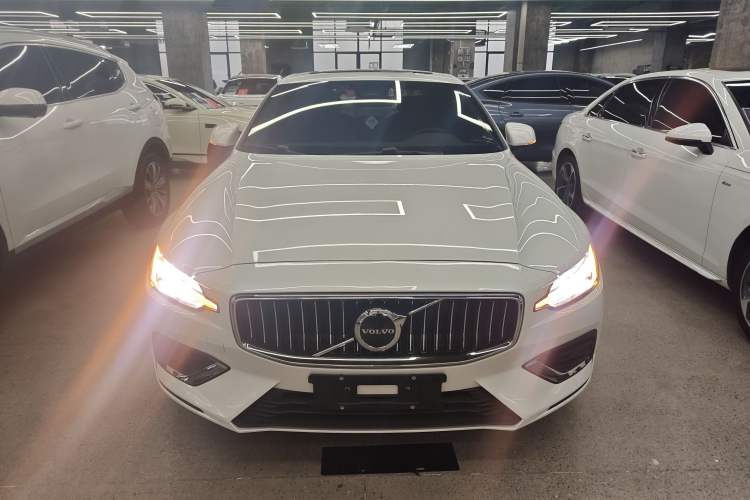 Used Volvo S60 2025 B4 Zhiyi Luxury Edition
