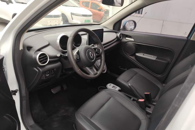 Used ORA Black Cat 2019 351 km Family Edition