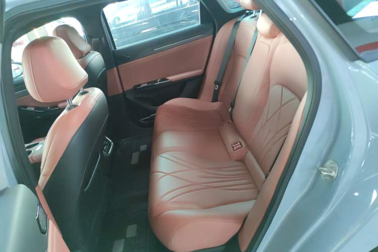 Used  L6 2025 EM-i 140km Explorer+ Edition