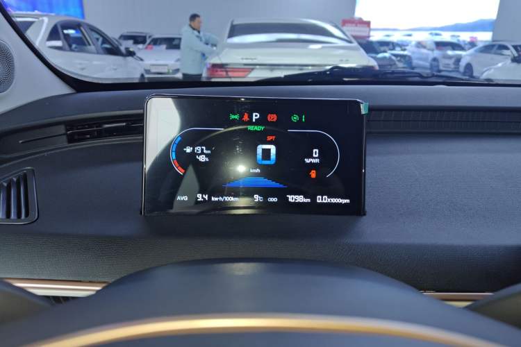 Used Cowin October 2025 Mate 410 km Surfing Edition
